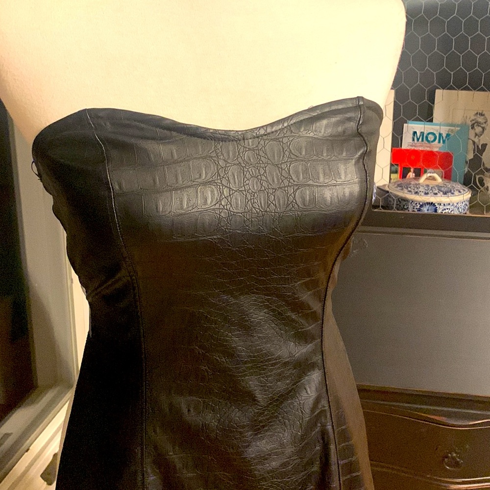 Free People Strapless Vegan Crocodile Mini Dress NWOT never worn Size s - Picture 3 of 8